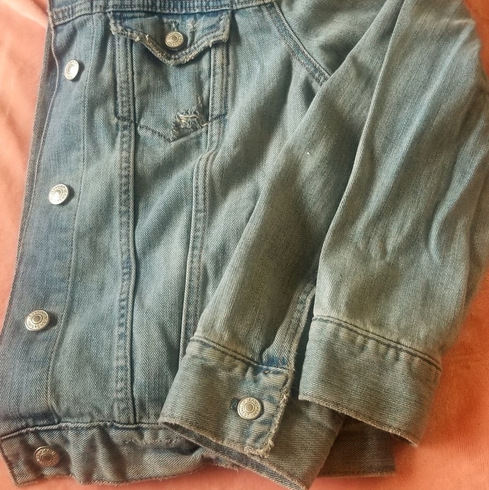 Distressed Denim Jacket - Picture 4 of 6